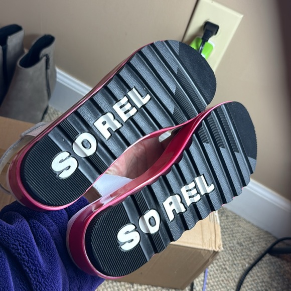 NWOT • Sorel • Cameron™ Flatform Sandal • 🖤🩷🤍 White/Punch Pink 🤍🩷🖤 • 8.5 - Picture 14 of 15